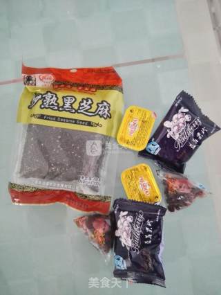 功夫熊猫大战猪猪侠～紫薯蓝莓芝麻包的做法步骤：5