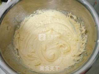 马斯卡彭奶酪纸杯蛋糕的做法步骤：4