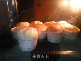 马斯卡彭奶酪纸杯蛋糕的做法步骤：8