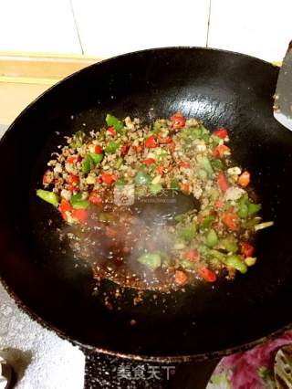 蒜香肉末烤茄子的做法步骤：5