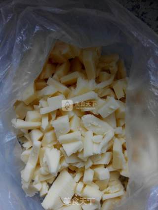 黑椒牛柳披萨的做法步骤：2