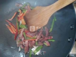 黑椒牛柳披萨的做法步骤：3