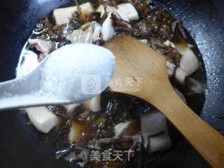 笋干菜烧墨鱼鲞的做法步骤：8