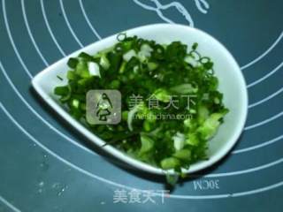 烫面椒盐葱油饼的做法步骤：6