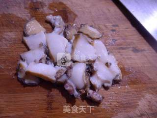 虾肉鲍鱼炒圆白菜的做法步骤：3