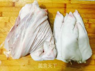 红烧蹄膀的做法步骤：1