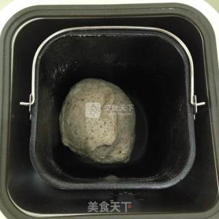 健康的美味——蔓越莓黑麦软欧的做法步骤：2