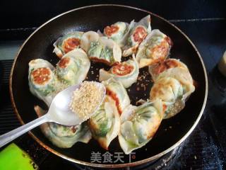 青菜鸡蛋煎馄饨的做法步骤：16