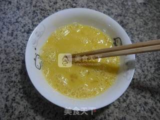 牛肉酱尖椒炒鸡蛋的做法步骤：3