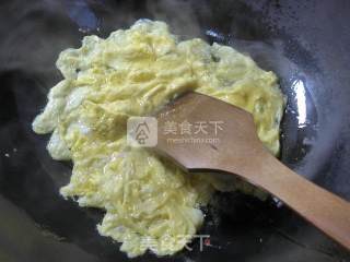 牛肉酱尖椒炒鸡蛋的做法步骤：4