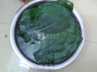 传统裹蒸粽的做法步骤：1