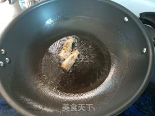 木耳炖土鸡的做法步骤：2