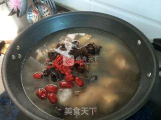 木耳炖土鸡的做法步骤：5