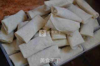 炸春卷的做法步骤：1
