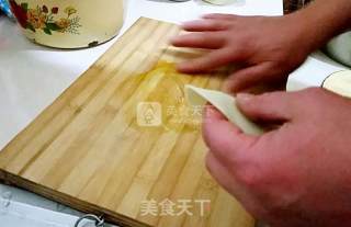 懒人的葱油饼的做法步骤：1