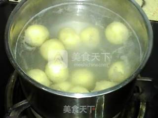 南瓜玫瑰黑芝麻汤圆的做法步骤：15