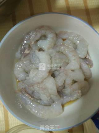 软炸虾仁的做法步骤：2