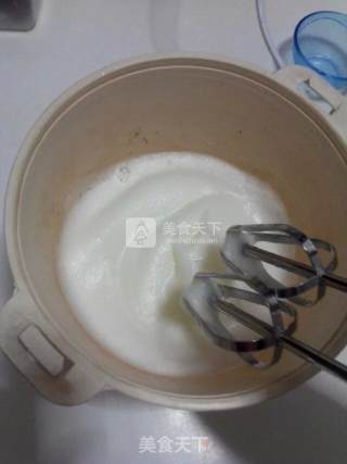 6寸戚风蛋糕底的做法步骤：9