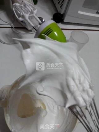 6寸戚风蛋糕底的做法步骤：14