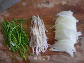 杏鲍菇炒面的做法步骤：1