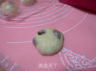 酥粒提子餐包的做法步骤：11
