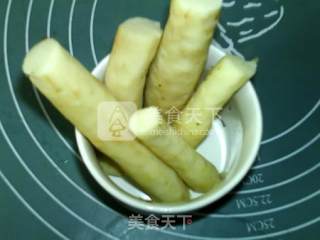 葱香鸡蛋山药饼的做法步骤：3