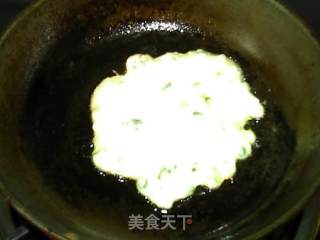 葱香鸡蛋山药饼的做法步骤：13
