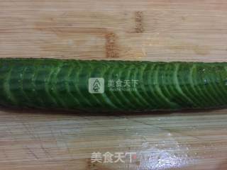 梭衣水果黄瓜的做法步骤：2