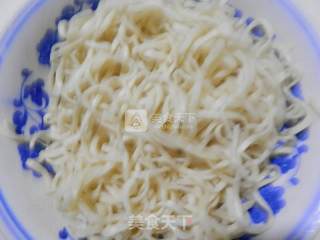 火腿芹菜拌蒸面的做法步骤：1