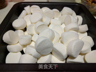 蔓越莓花生牛轧糖-棉花糖版的做法步骤：4