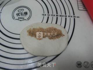 毛毛虫肉松面包的做法步骤：8