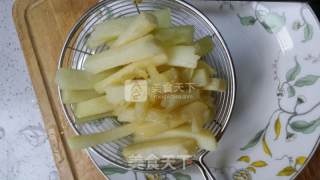 薯霸王的做法步骤：1