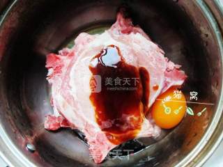 红烧大排的做法步骤：2