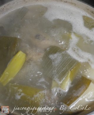 私菜食谱经－－韭葱鸡骨高汤【中西式万能高汤】的做法步骤：17