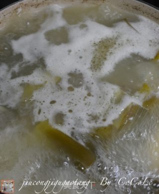 私菜食谱经－－韭葱鸡骨高汤【中西式万能高汤】的做法步骤：20