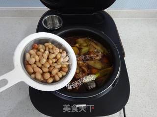 花生炖猪蹄的做法步骤：14