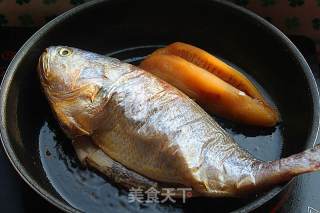 家炖大黄鱼的做法步骤：4