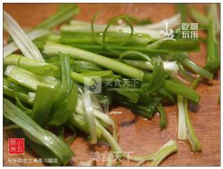 【年夜饭】非你不可的清蒸斗鲳鱼的做法步骤：2