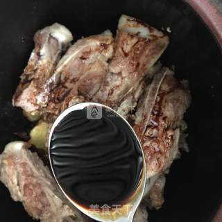 红烧猪肉骨的做法步骤：5