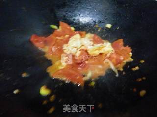 西红柿生菜汤面的做法步骤：4
