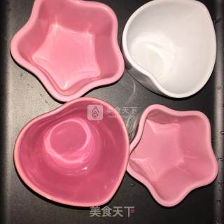蓝莓布丁的做法步骤：1