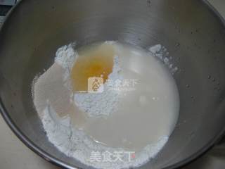 酥粒小面包的做法步骤：2