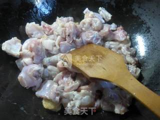 酸菜煮牛蛙的做法步骤：5