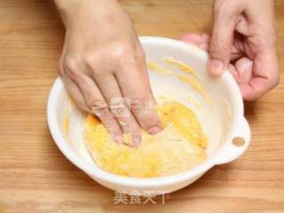 情人节吃货们的福利——爱心南瓜饼的做法步骤：5
