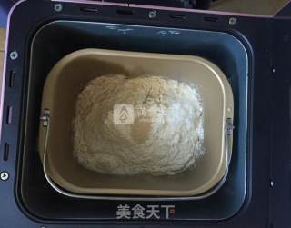 果篮面包的做法步骤：1