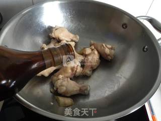 腐竹土豆烧翅根的做法步骤：2