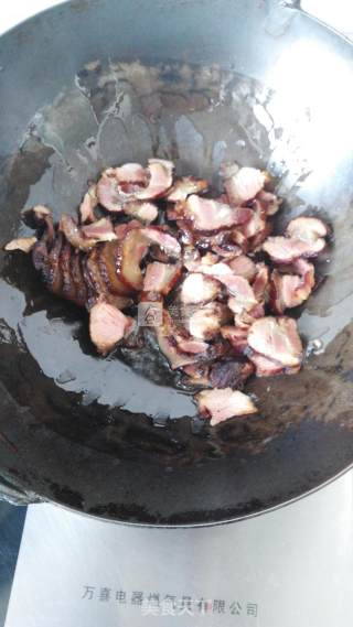 蒜薹炒腊肉的做法步骤：4