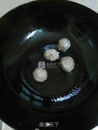 【团团圆圆--四喜丸子】换个方式吃牛肉丸的做法步骤：5