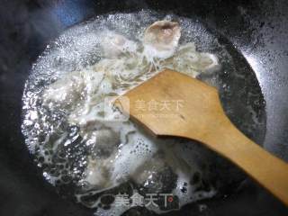 水笋烧鸡胗的做法步骤：4