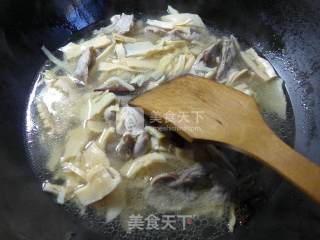水笋烧鸡胗的做法步骤：5